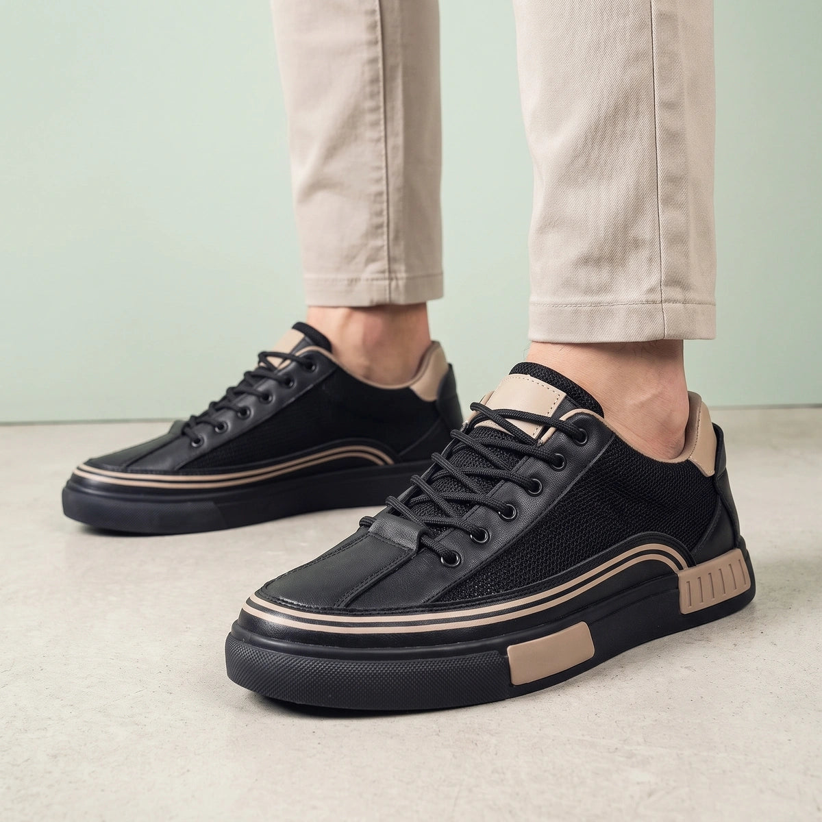 Andrew Mesh Patchwork Orthopedic Sneakers - Black